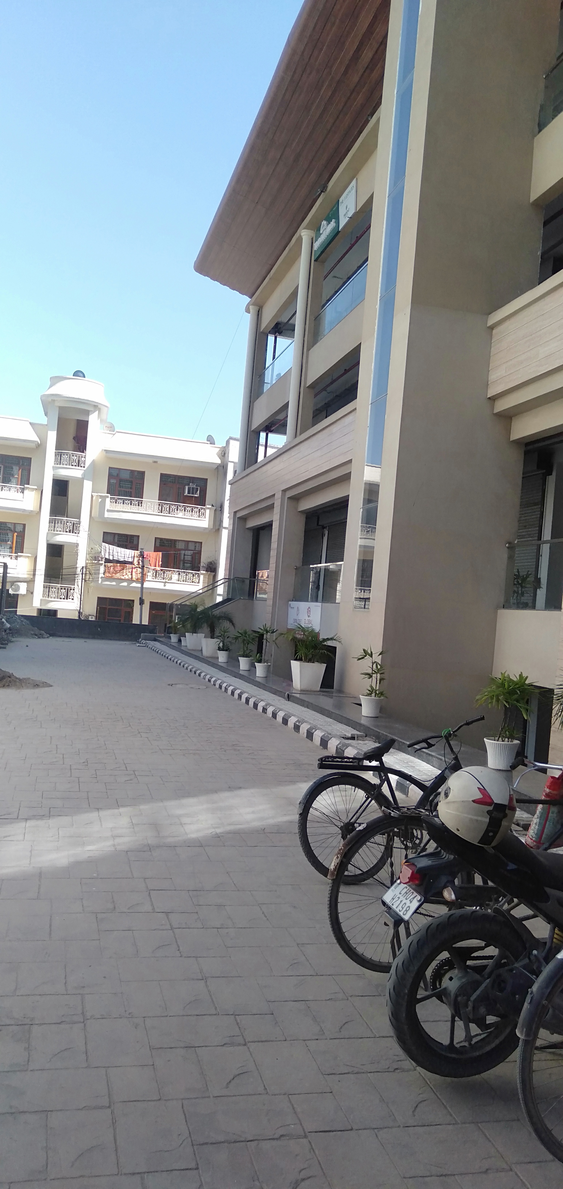 Rental Commercial Showroom 1500 Sq.Ft. in Ambala Highway Chandigarh