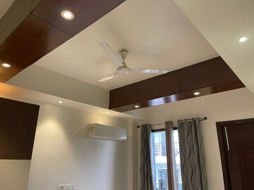 Furnished Amenities in 3.5 BHK Villa at Vatika Signature Villas, Sector 82 – for Sale