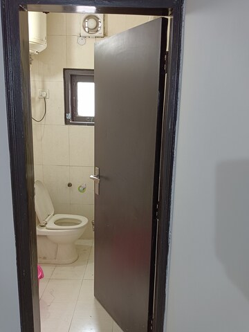 Bathroom in 1 BHK Builder Floor at Lajpat Nagar – for Rent