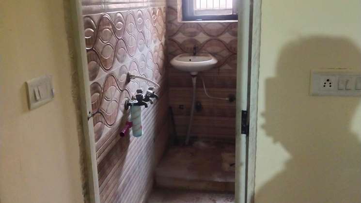 2 Bedroom 75 Sq.Yd. Builder Floor in Shyam Park Extension Ghaziabad
