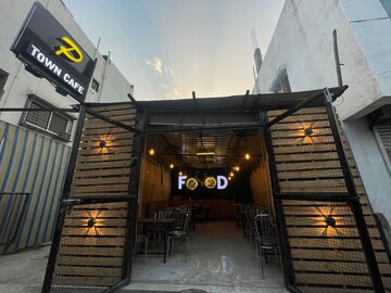  Shop For Rent in Vadgaon Budruk
