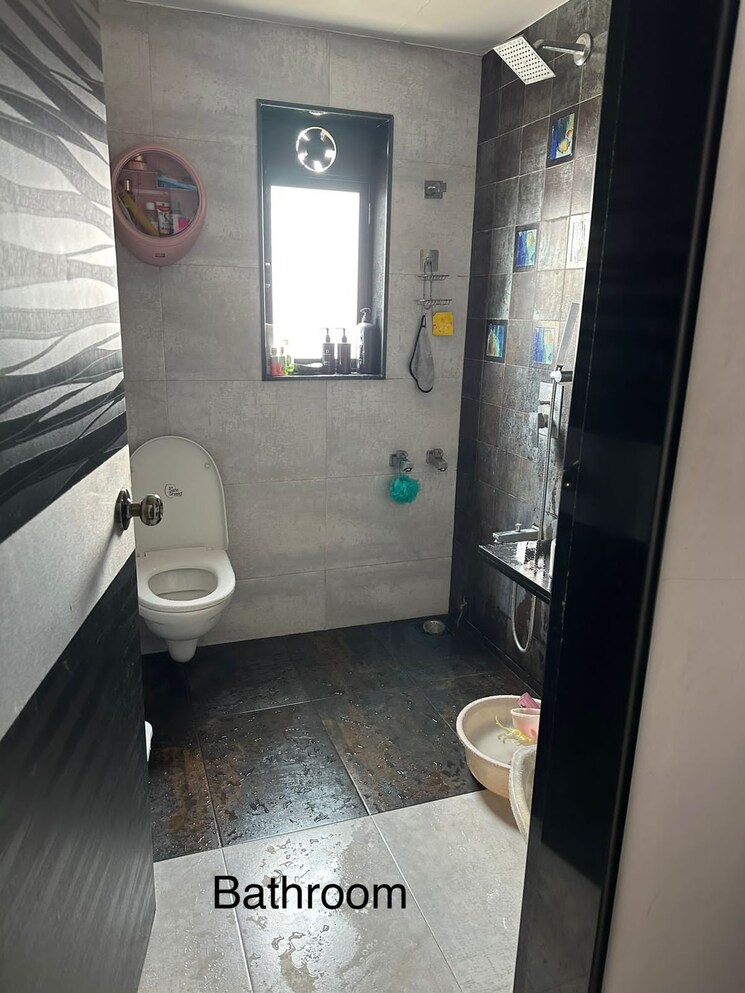 Bathroom, shiv-prasad-building 2 Bedroom 1300 Sq.Ft. Apartment In Marine Lines Mumbai 5707906