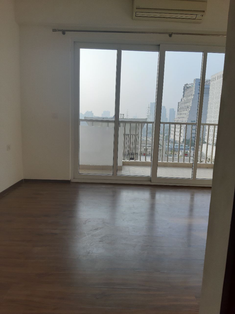 Rental 4 Bedroom 3850 Sq.Ft. Apartment in Gurgaon Faridabad Road Gurgaon 5709518