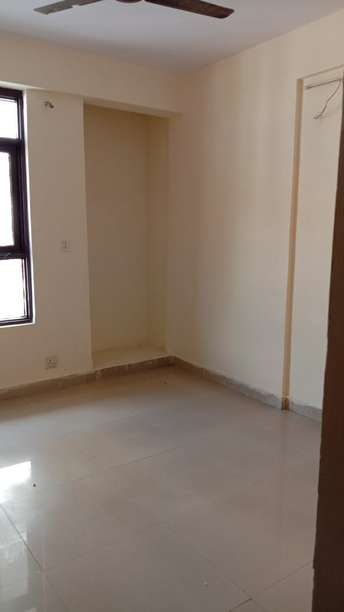 2 BHK Apartment For Resale in Mahagun Mahagunpuram Shastri Nagar Ghaziabad 5711827
