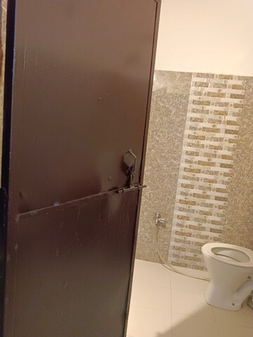 Bathroom in 1 BHK Builder Floor at Lajpat Nagar 4 – for Rent