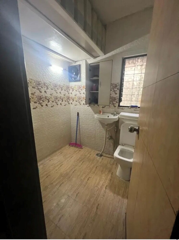 Bathroom, amba-vatika 4 Bedroom 1700 Sq.Ft. Apartment In Nibm Pune 5714135