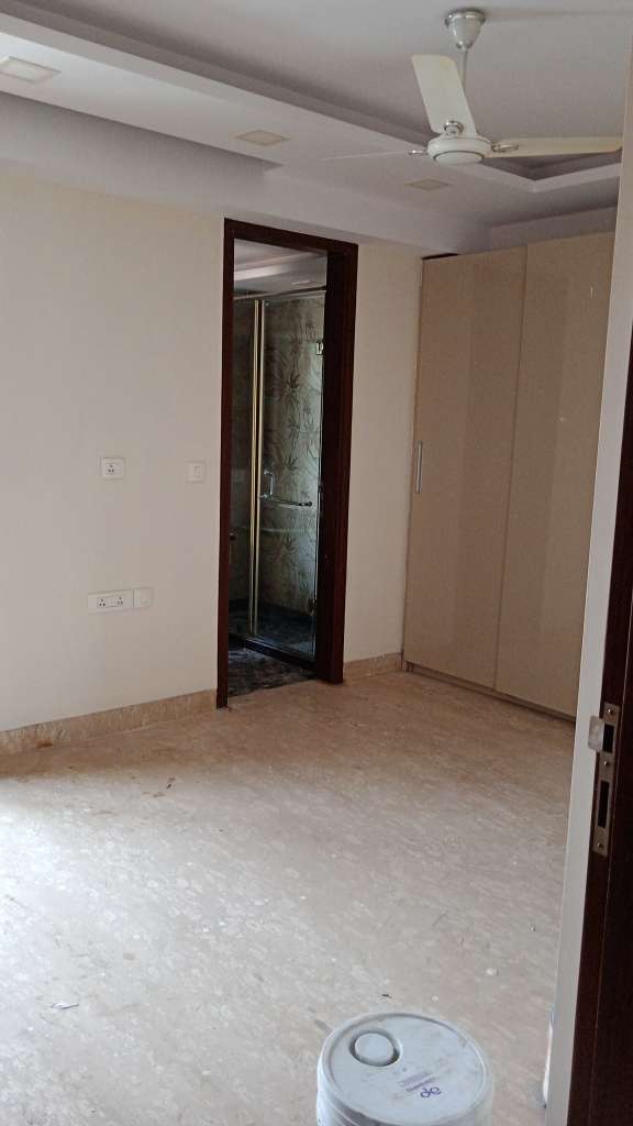 3.5 Bedroom 3000 Sq.Ft. Builder Floor in Shivalik Colony Delhi