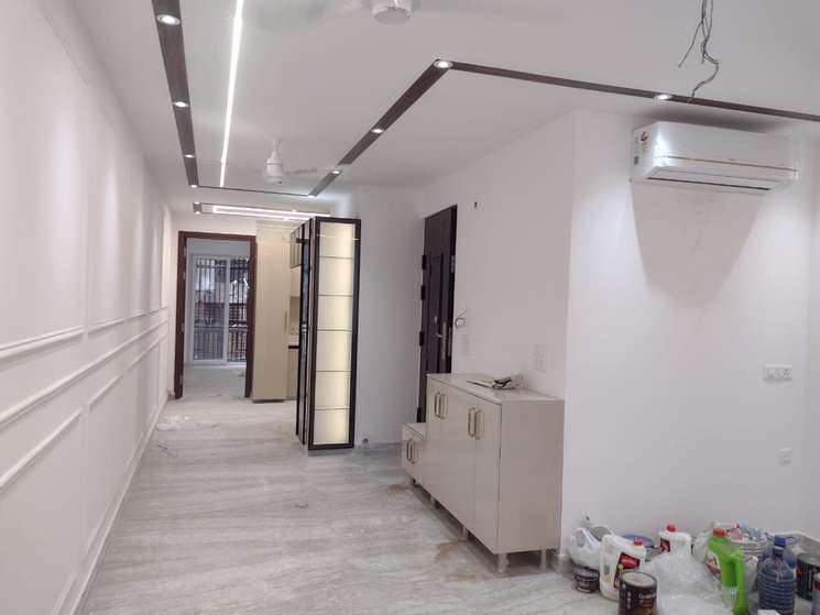 3 Bedroom 110 Sq.Yd. Builder Floor in Lajpat Nagar Delhi