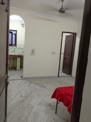 Room in 1 BHK Builder Floor at Lajpat Nagar 4 – for Rent