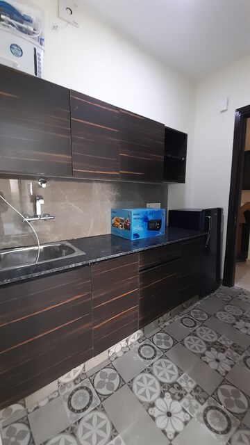 Furnished Amenities in 1 BHK Builder Floor at Ansal Sushant Lok I, Sector 43 – for Rent