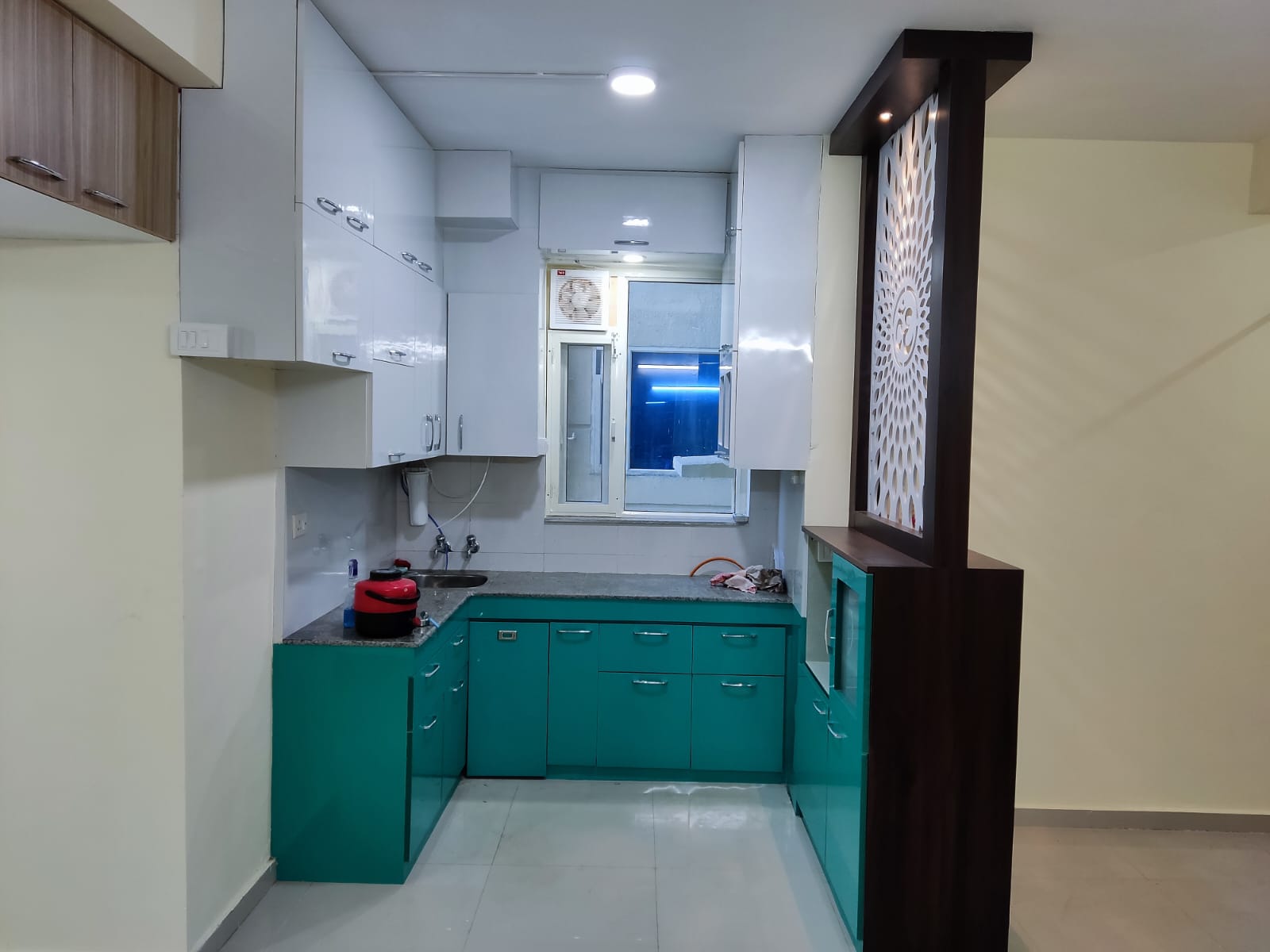 2 BHK 750 Sq.Ft. Apartment in Pyramid Square 67A