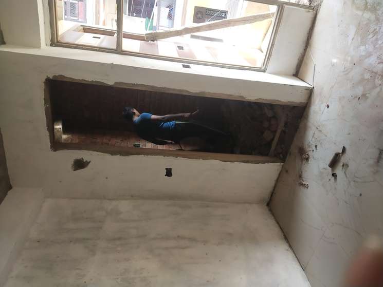 3 Bedroom 110 Sq.Yd. Builder Floor in Naveen Park Ghaziabad