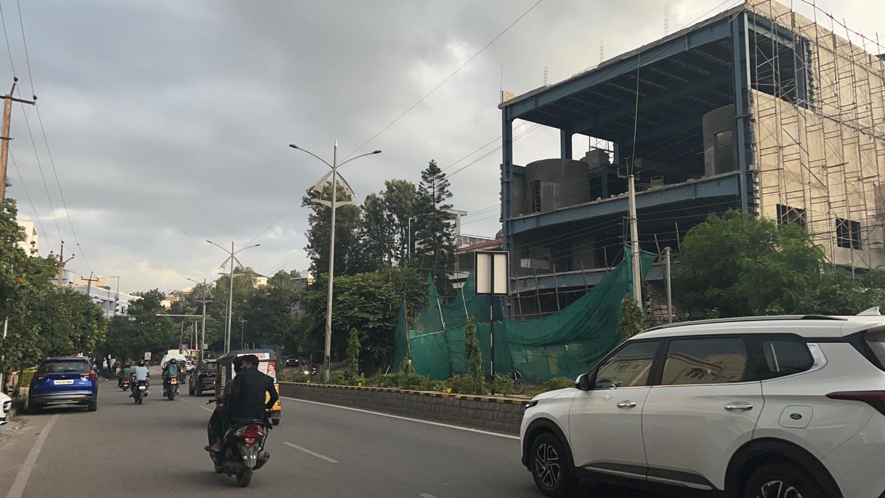 Resale Commercial Showroom 4000 Sq.Ft. in Jubilee Hills Hyderabad 5748943