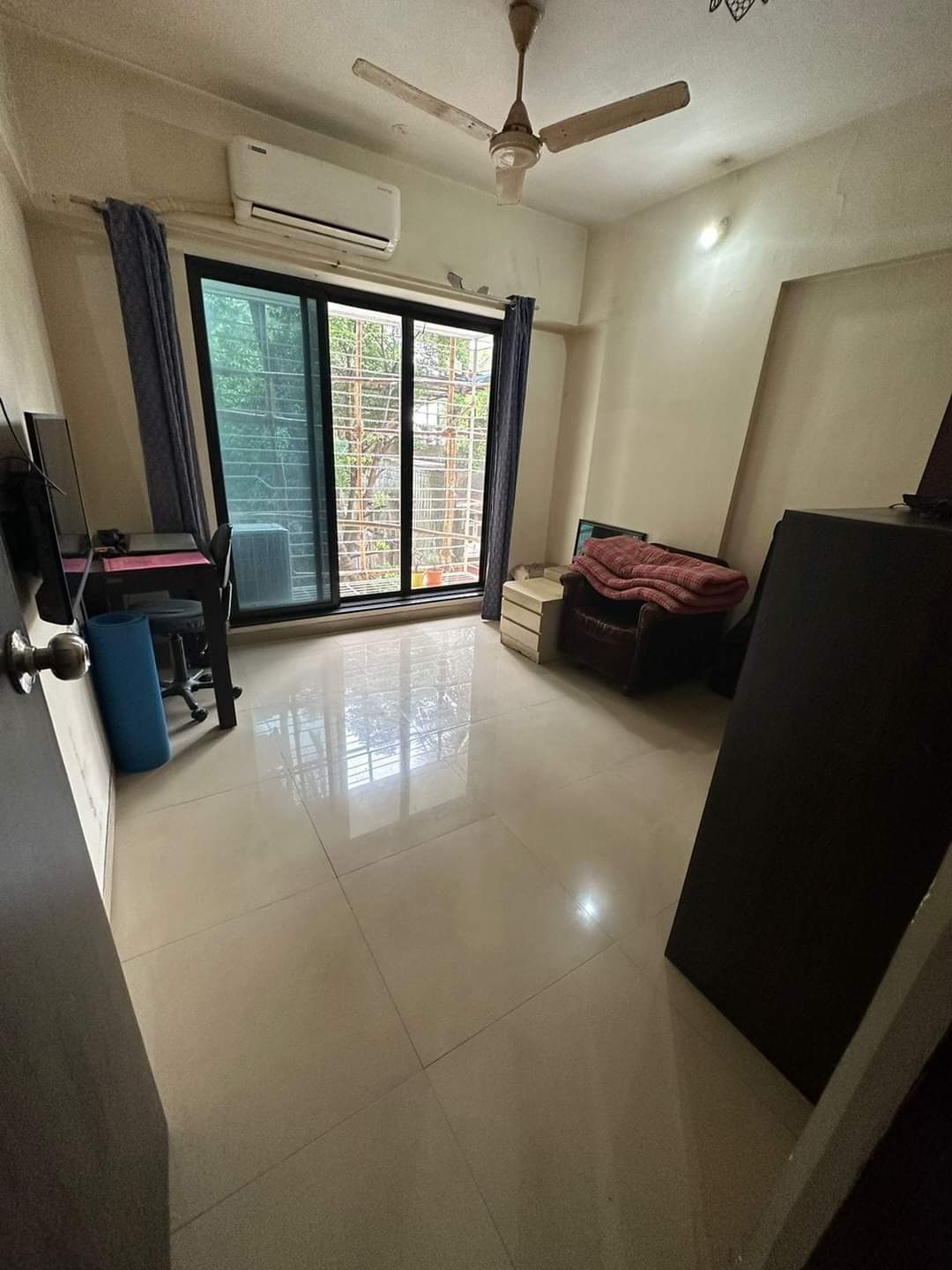 Resale 2 Bedroom 600 Sq.Ft. Apartment in Nahar 92 Bellevue Borivali ...