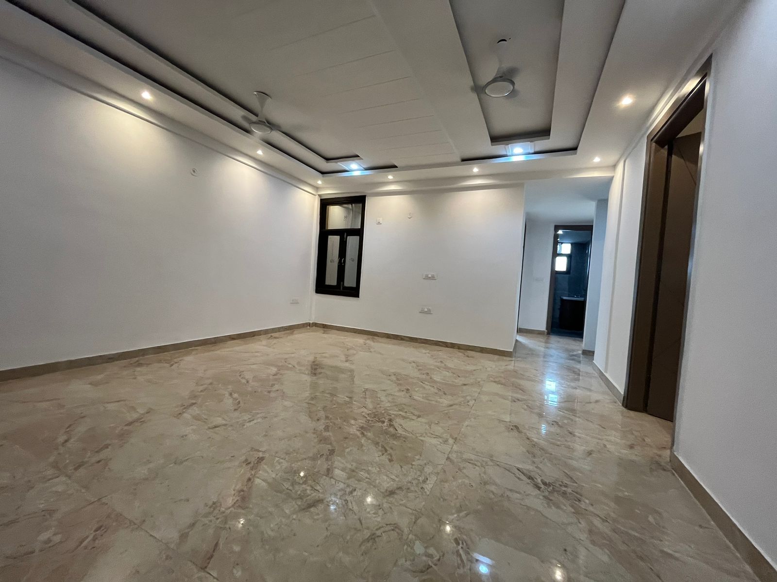 Rental 3 Bedroom 1750 Sq.Ft. Builder Floor in Chattarpur Delhi 5733430