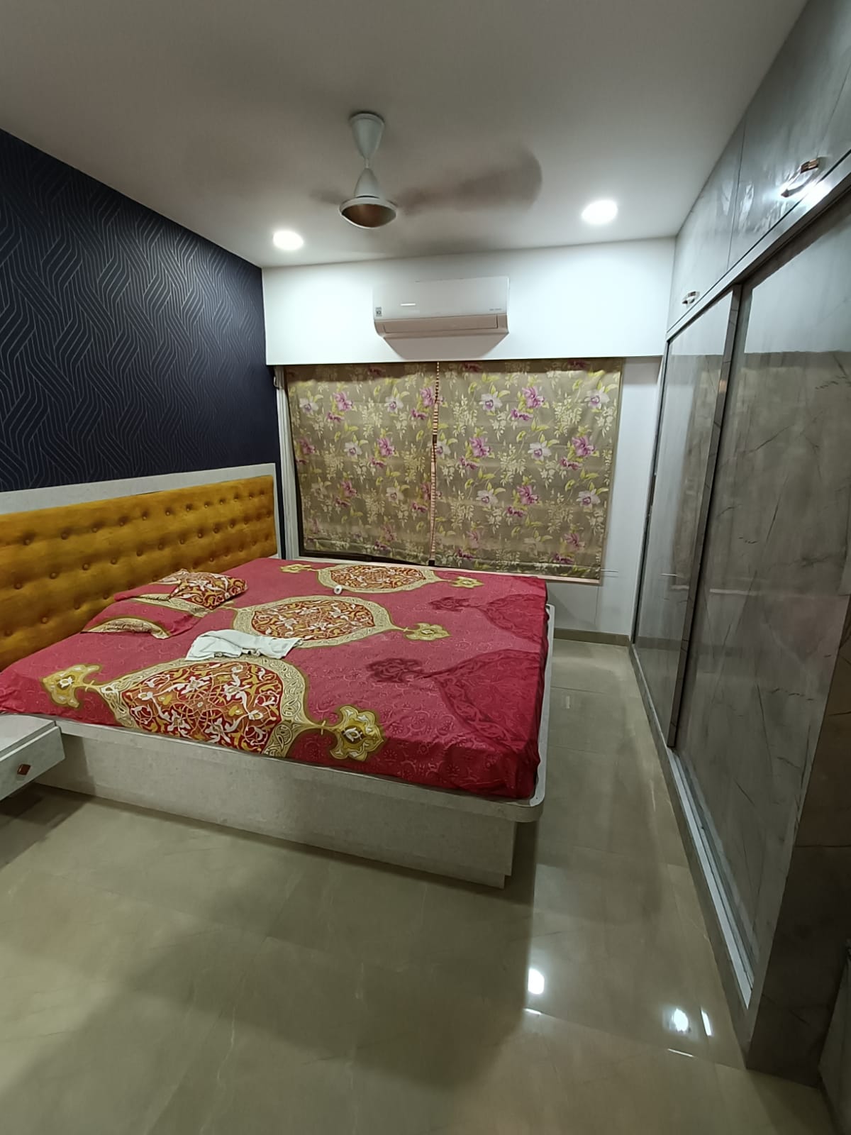 Rental 3 Bedroom 1089 Sq.Ft. Apartment in Krishna Kaveri Apartment