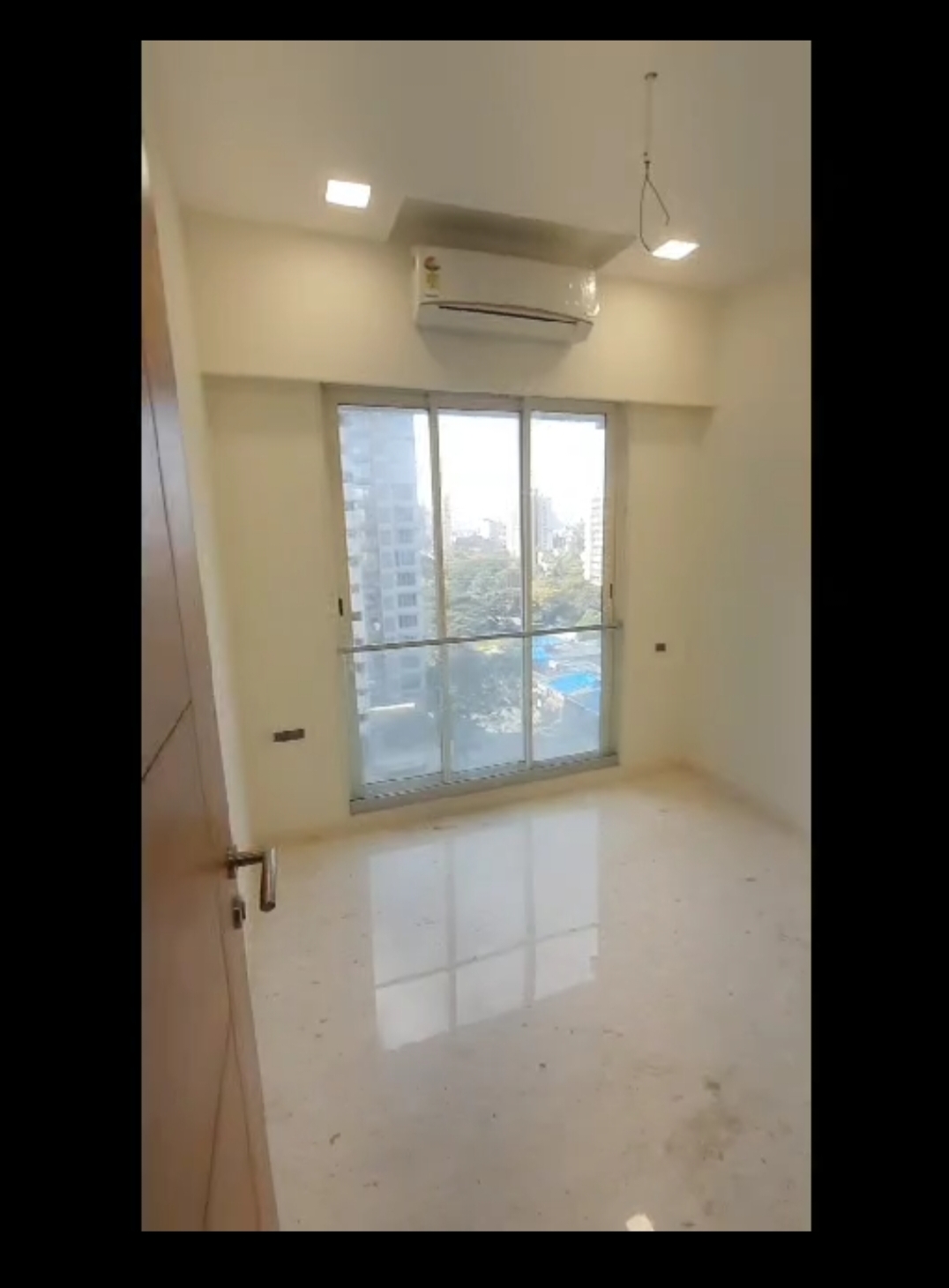 Rental 3 Bedroom 1084 Sq.Ft. Apartment in Ekta Tripolis, Goregaon West