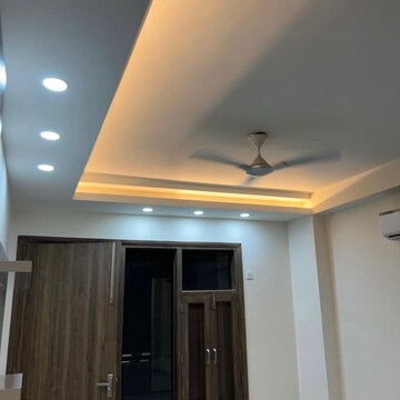 Room in 3 BHK Builder Floor at Sector 29 – for Rent