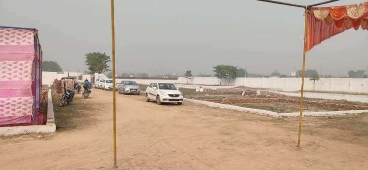 900 Sq.Ft. Plot in Dankaur Greater Noida