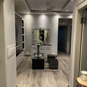 Living Room in 3 BHK Apartment at Sector 27 – for Rent