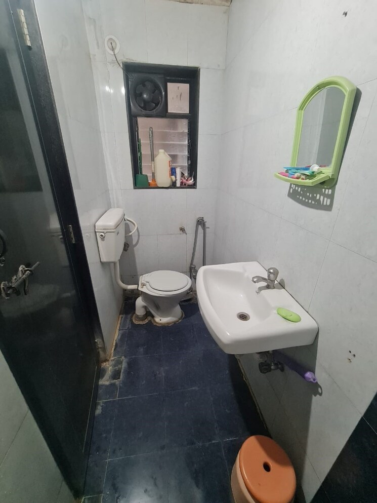 Attached Bathroom, camp 2 Bedroom 1250 Sq.Ft. Apartment In Camp Pune 5748787