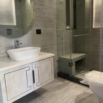 Bathroom in 3 BHK Apartment at Signature Global City 63A, Sector 63a – for Sale