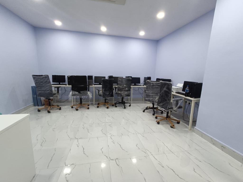 Rental Commercial Office Space 427 Sq.Ft. in Salt Lake Sector V Kolkata