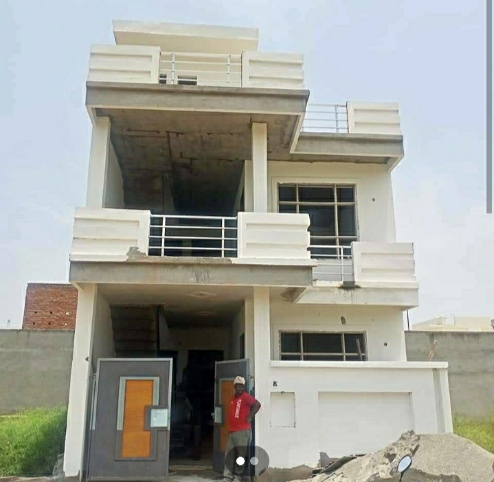Rental 2 Bedroom 10000 Sq.Ft. Independent House in Aliganj Lucknow