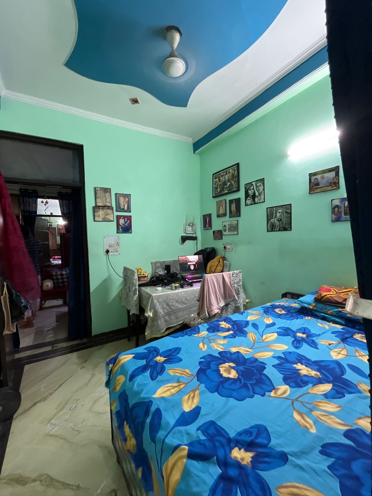 Resale 3 Bedroom 85 Sq.Yd. Builder Floor in Pratap Vihar Ghaziabad