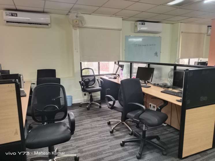 Commercial Office Space 2240 Sq.Ft. in Raj Bhavan Road Hyderabad