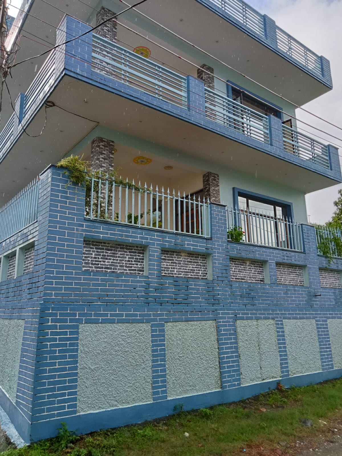 Resale 4 Bedroom 208 Sq.Yd. Independent House in Dehradun Cantt