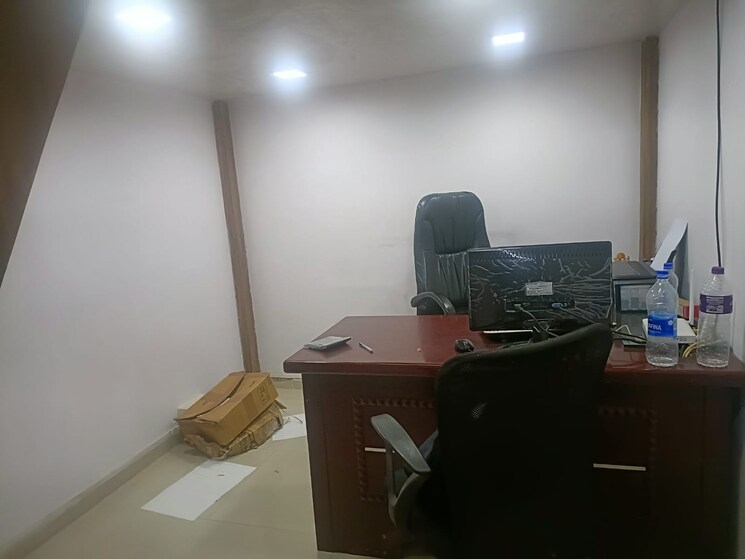 Team Area, rustomjee-eaze-zone-mall Commercial Office Space 174 Sq.Ft. In Malad West Mumbai 5770014