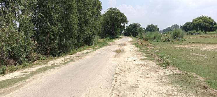 Sohramau Kanpur Road Se 6 Kilometer Par Land 80 Bigha 200 Ka Front