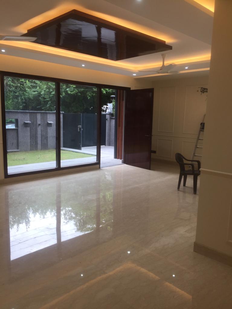 Resale 6+ Bedroom 400 Sq.Yd. Penthouse in Mehrauli Gurgaon Road Delhi