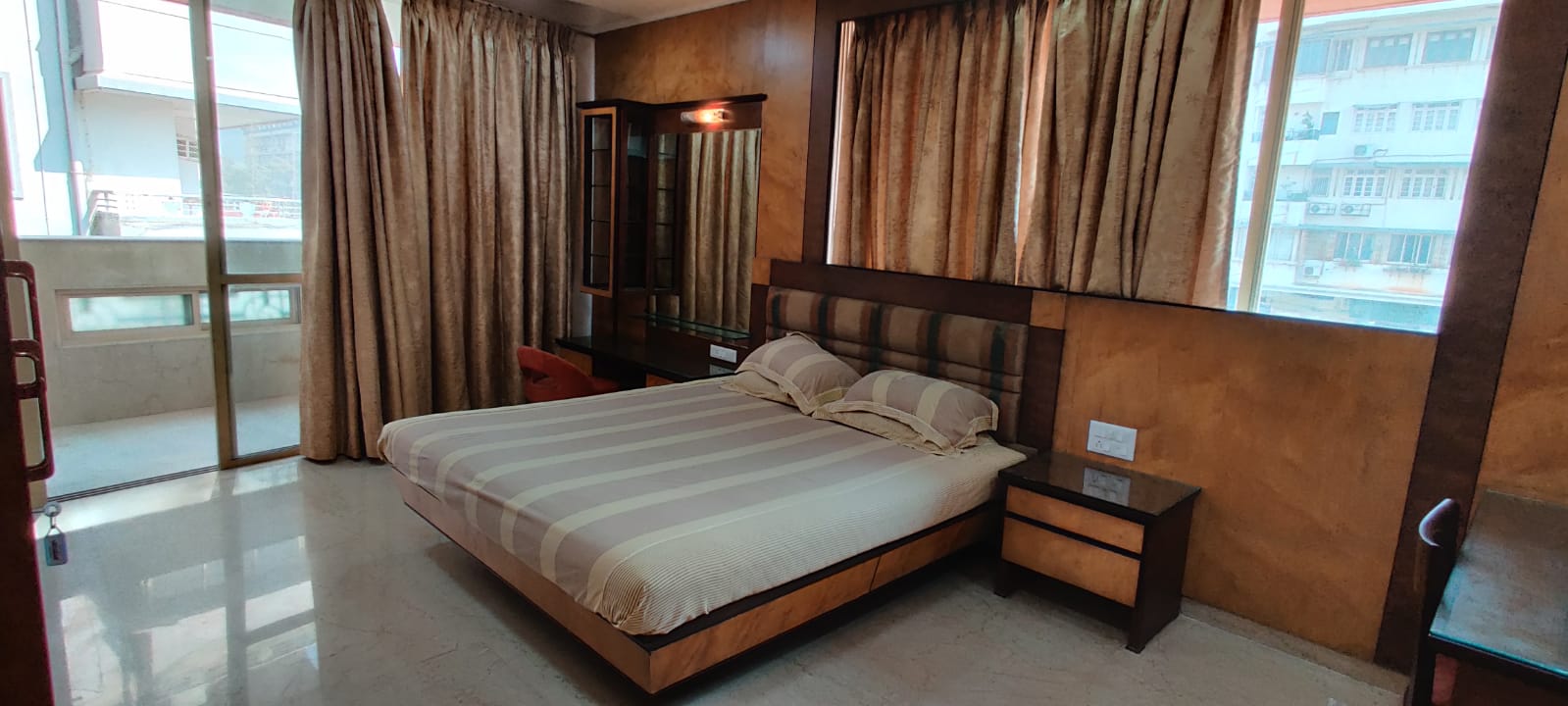Rental 3 Bedroom 2400 Sq.Ft. Apartment in Churchgate Mumbai 5778978
