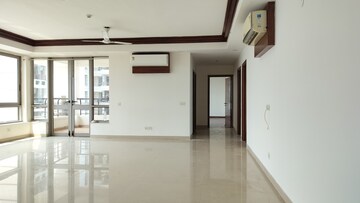 Room in 3.5 BHK Apartment at Sector 128 – for Rent