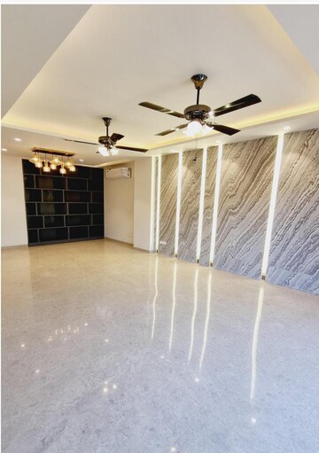 Balcony in 3 BHK Apartment at DLF Ultima Phase II, Sector 81 – for Sale