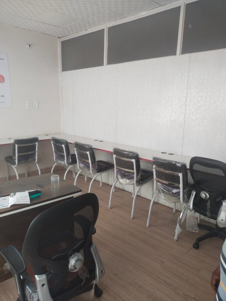 Team Area, panchkula urban estate Commercial Office Space 1200 Sq.Ft. In Panchkula Urban Estate Panchkula 5789889