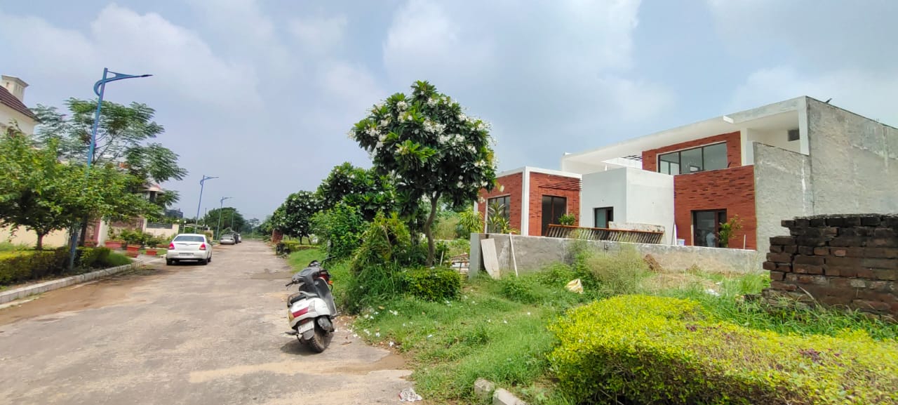 Resale 5 Bedroom 515 Sq.Yd. Independent House in Mullanpur Chandigarh