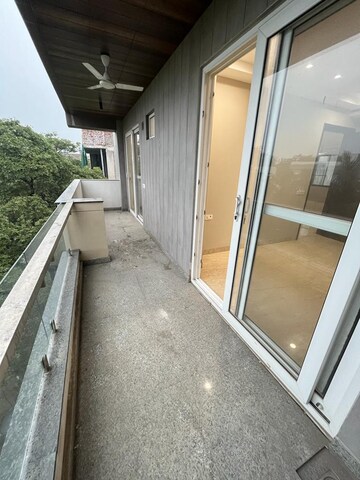  4 BHK Builder Floor at Janakpuri – for Rent