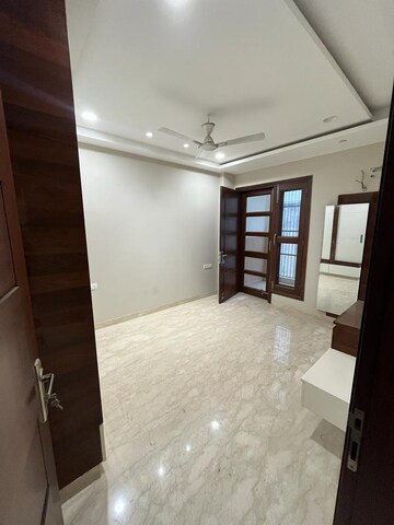 Living Room in 4 BHK Builder Floor at Janakpuri – for Rent