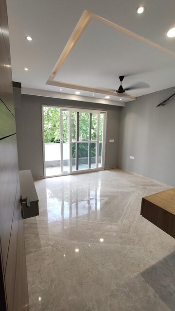 Living Room in 4 BHK Builder Floor at Janakpuri – for Rent