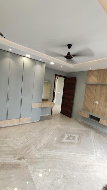 Master Bedroom in 4 BHK Builder Floor at Janakpuri – for Rent