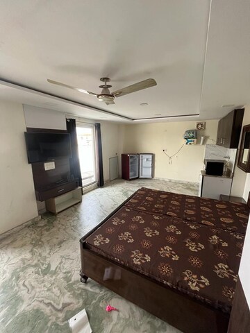 Bedroom in 1 RK Builder Floor at Janakpuri – for Rent