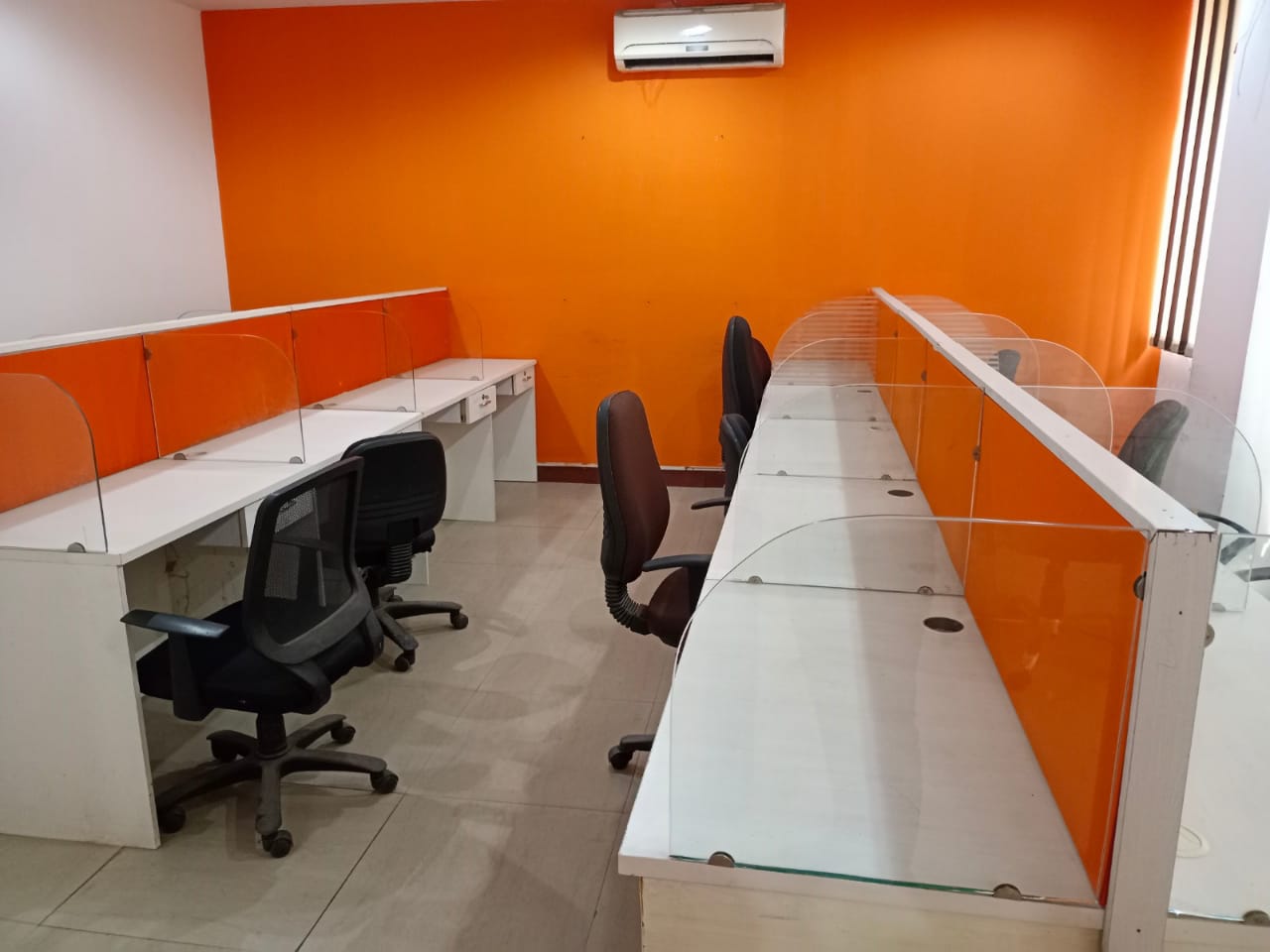 Commercial Office Space 450 Sq.Mt. For Rent in Sector 63 Noida  5794235