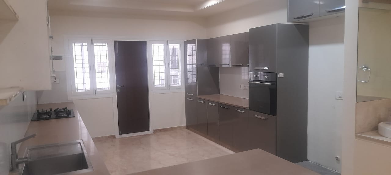 Rental 4 Bedroom 5000 Sq.Ft. Apartment in Kakatiya Hills, Jubilee Hills