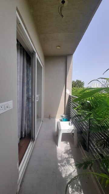 Furnished Amenities in Studio Builder Floor at Ansal Sushant Lok I, Sector 43 – for Rent