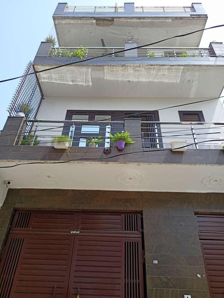 4 Bedroom 100 Sq.Yd. Independent House in Govindpuram Ghaziabad