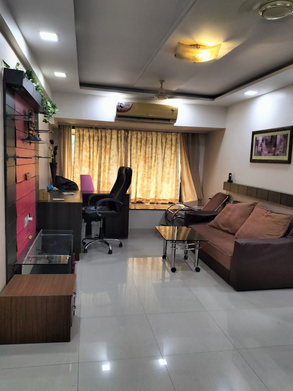 2 BHK Apartment For Rent in Palash Towers