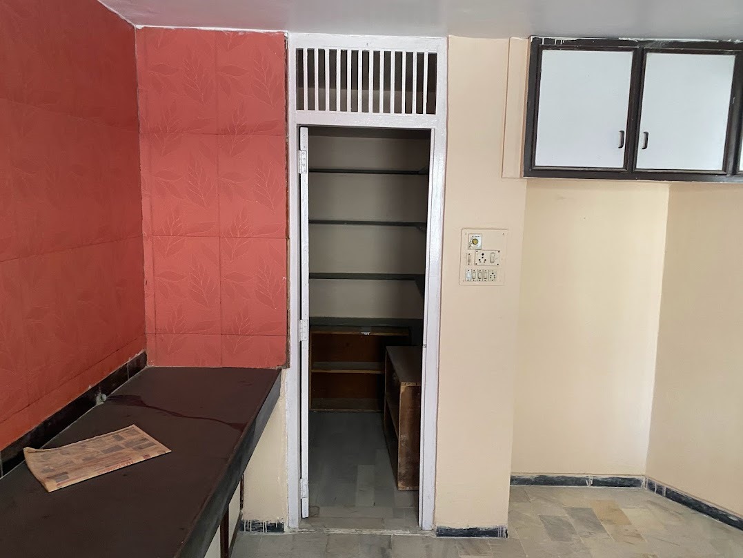 Resale 3 Bedroom 270 Sq.Ft. Independent House in Thaltej Ahmedabad